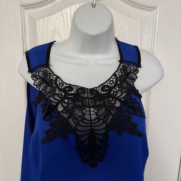 Charlotte Russe Crochet Lace Detail Dressy Tank Blouse Sleeveless Size Large - Picture 2 of 9
